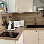 Mezzanine Avec Terrasse A Saint-aygulf, Proche - Fr-1-226a-207 Apartament