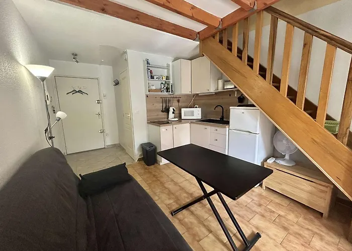 Mezzanine Avec Terrasse A Saint-aygulf, Proche - Fr-1-226a-207 * Fréjus